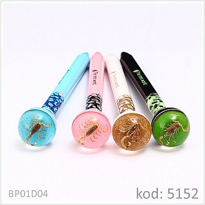 Długopis ze skorpionem